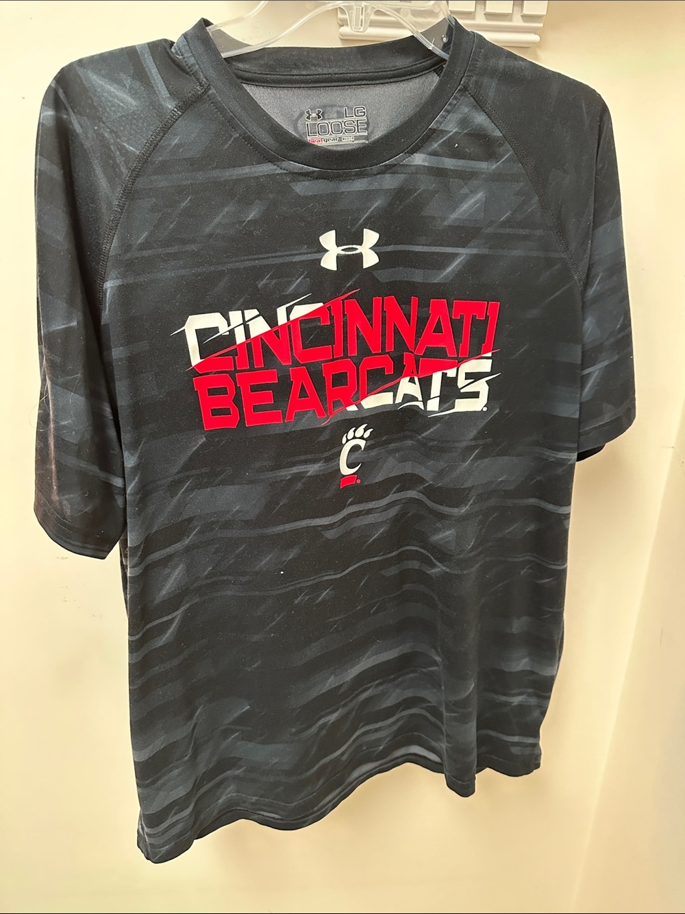 Under Armour Black Cincinnati Bearcats Performance Tee with Red Logo